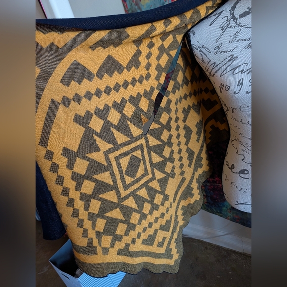 Issey Miyake Pleats Please Navy & Orange Geometric Print Shawl/Wrap/Scarf - Picture 7 of 11